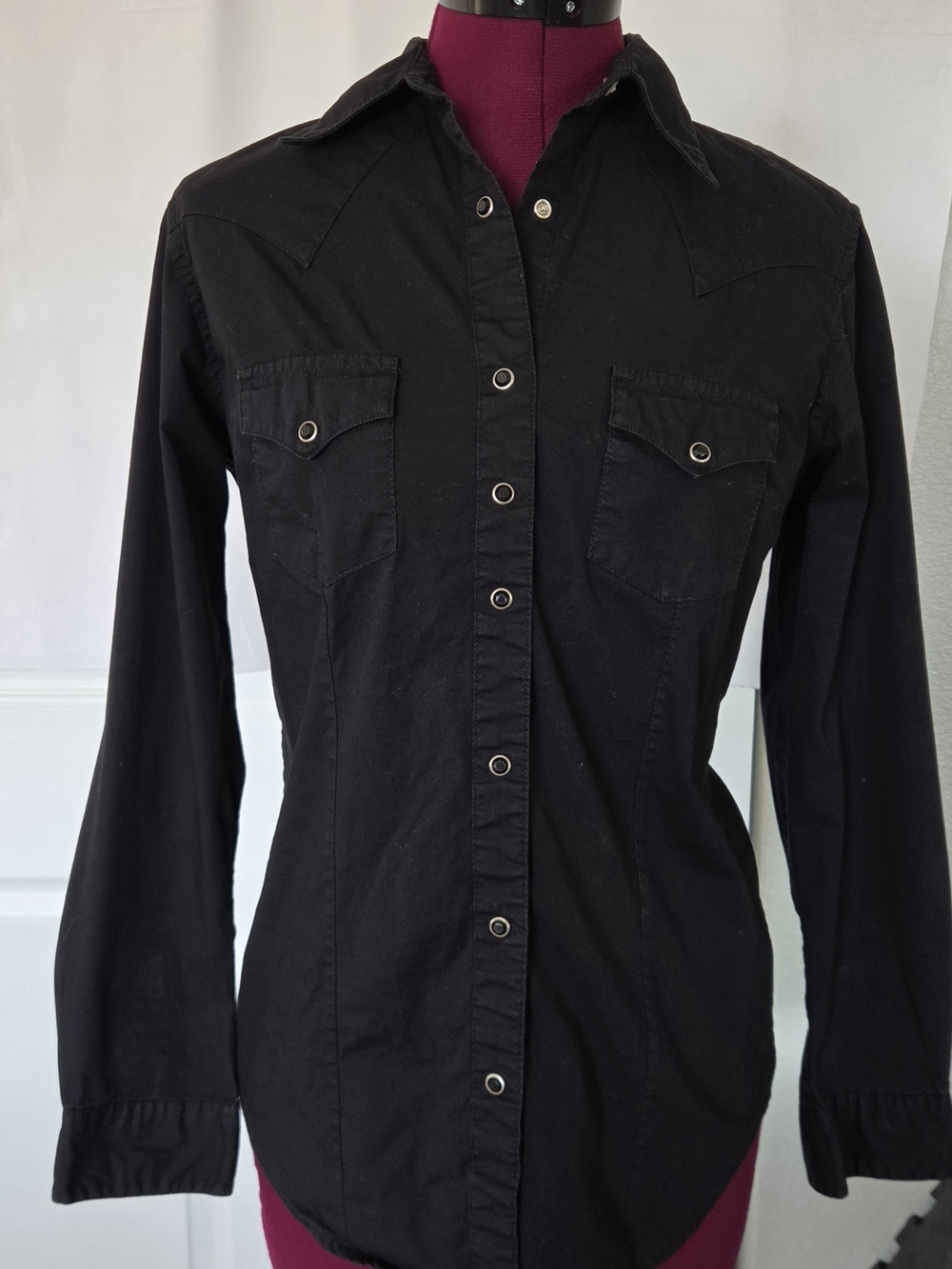 Wrangler Womens Retro Long-Sleeve Button-Down Goth Western Whimsigoth